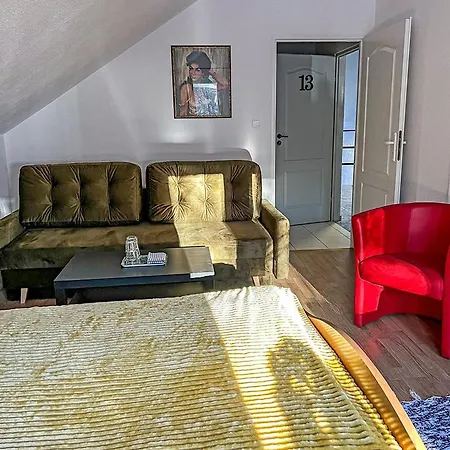 Radosna 3*